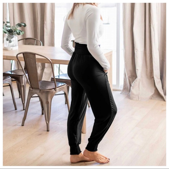 The High-Waist Harem Pants in Plus Size - Picture 2 of 4